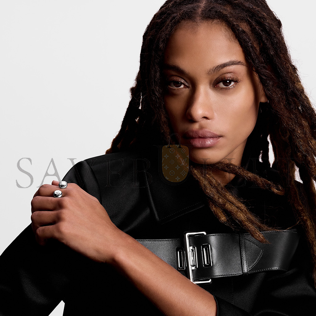 l**is V*t*n lv studs ring m1145m